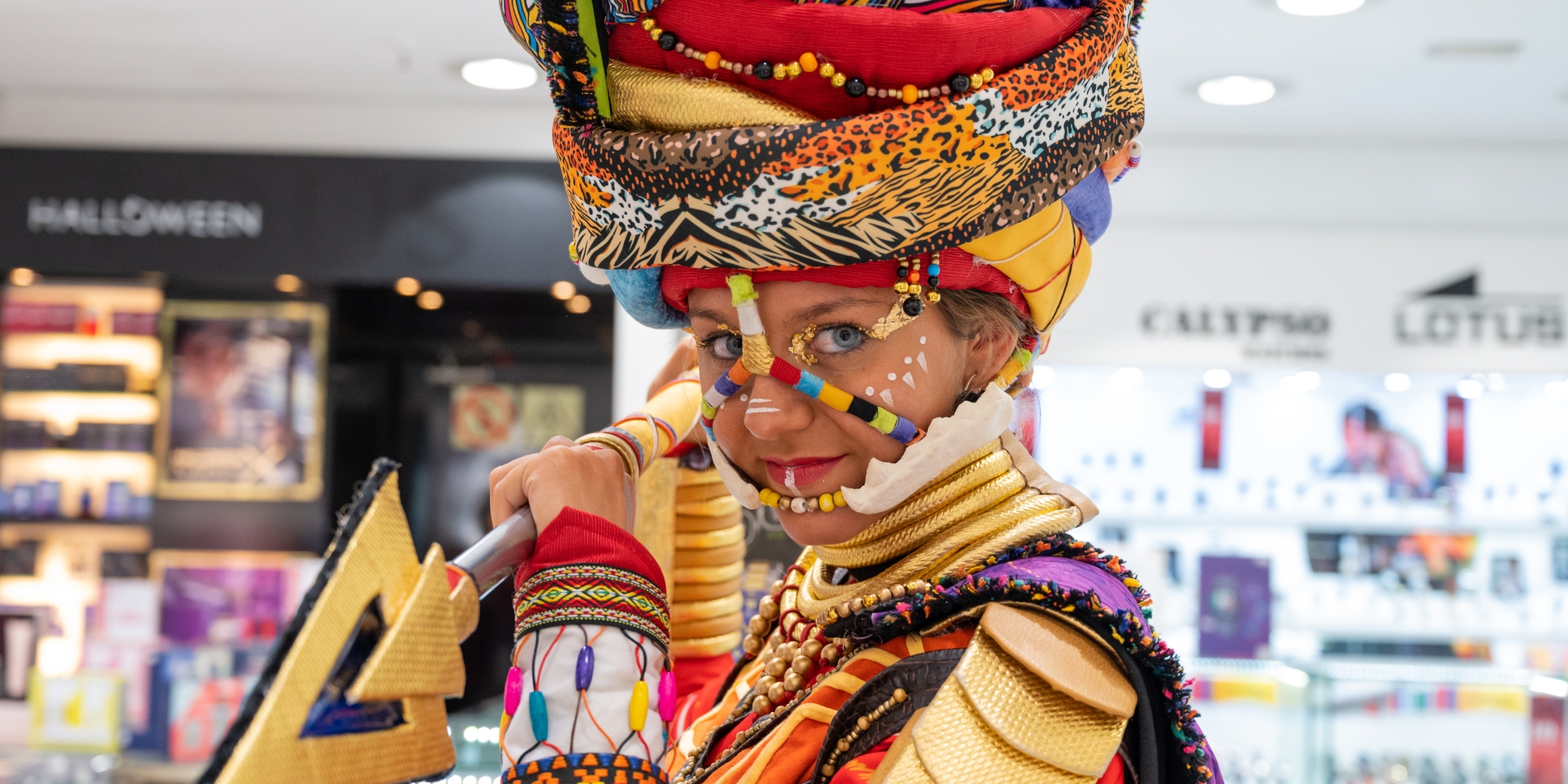 VI EXPOSICIÓN CON MANIQUÍS VIVIENTES DEL CARNAVAL 2026