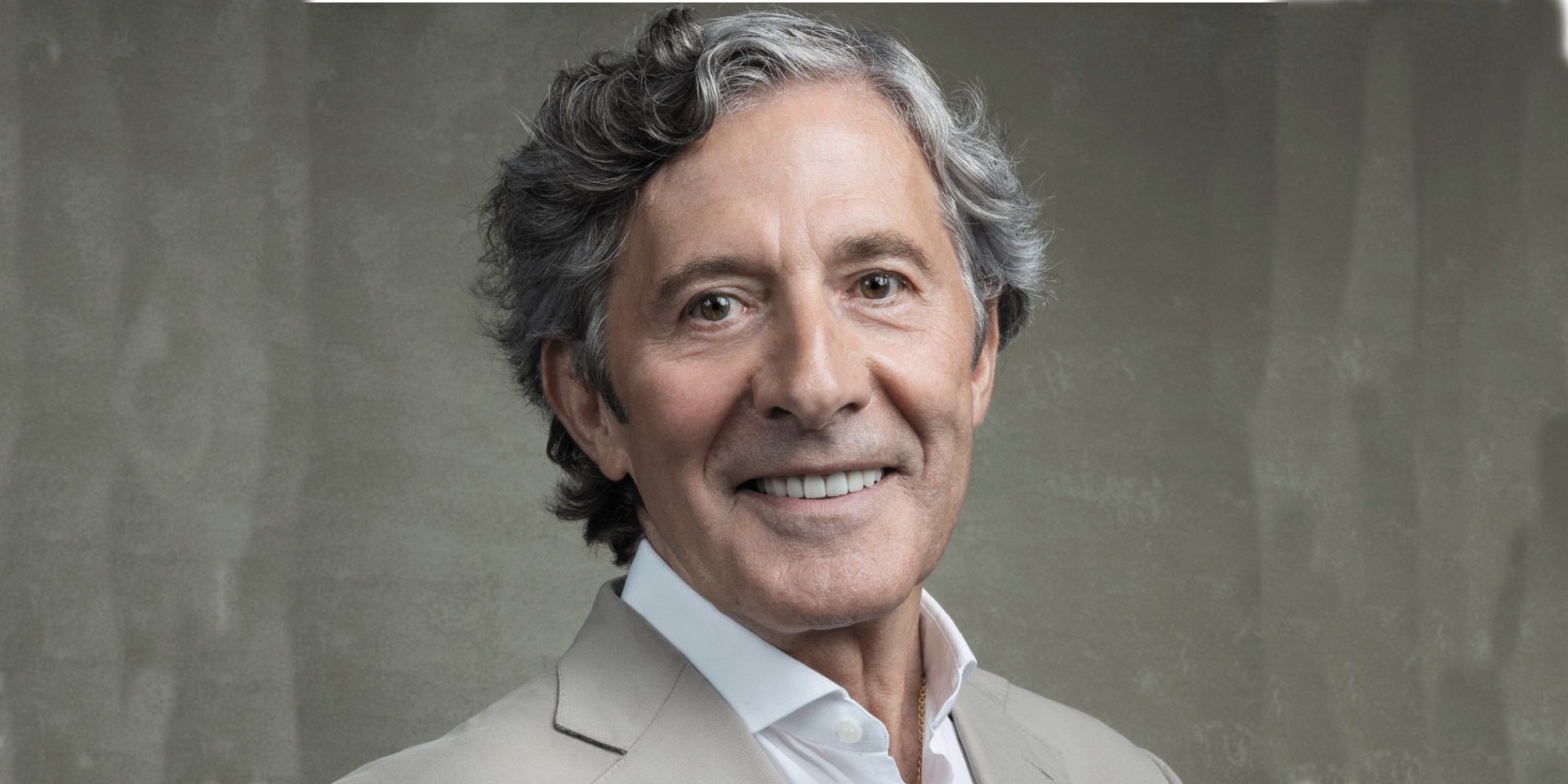 Presentación y firma del libro “Cerca de las estrellas" de Jesús Álvarez