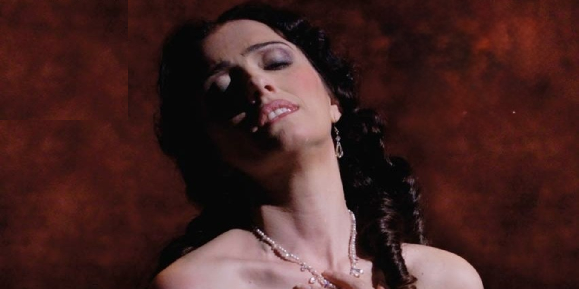 Proyección de LA TRAVIATA de VERDI por RICHARD EYRE