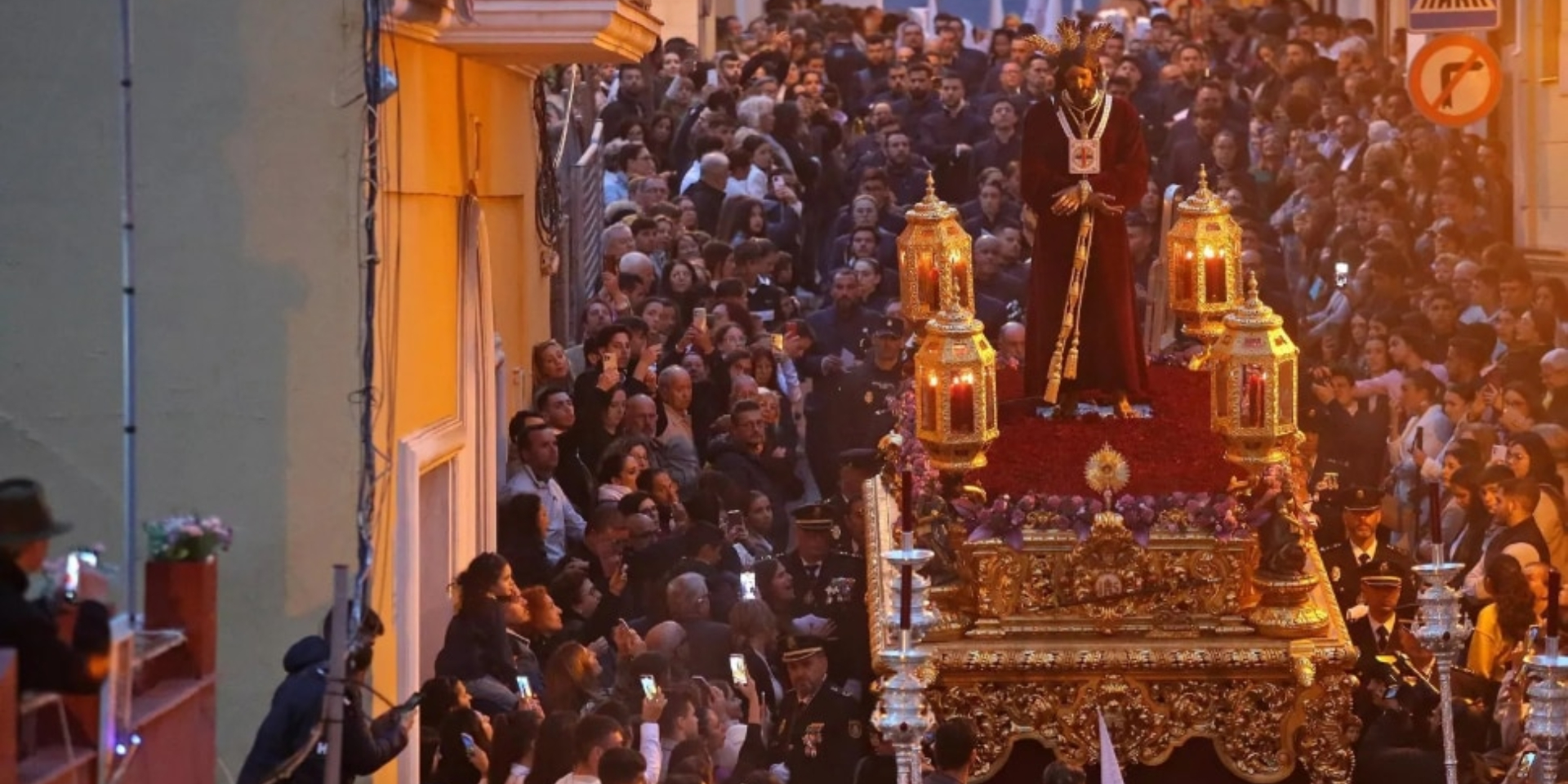 EXPOSICIÓN DE FOTOGRAFÍA DE SEMANA SANTA:MEMORIAS DE CUARESMA