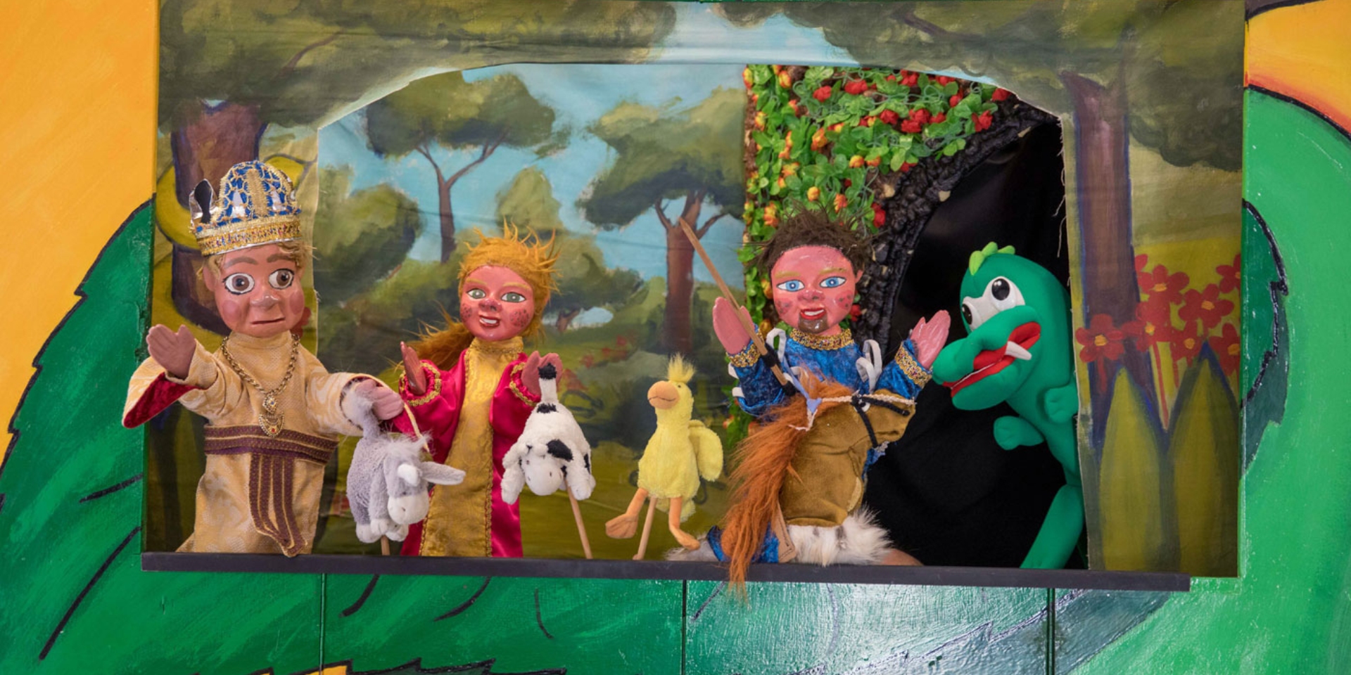 TÍTERES: SANT JORDI Y EL DRAGÓN