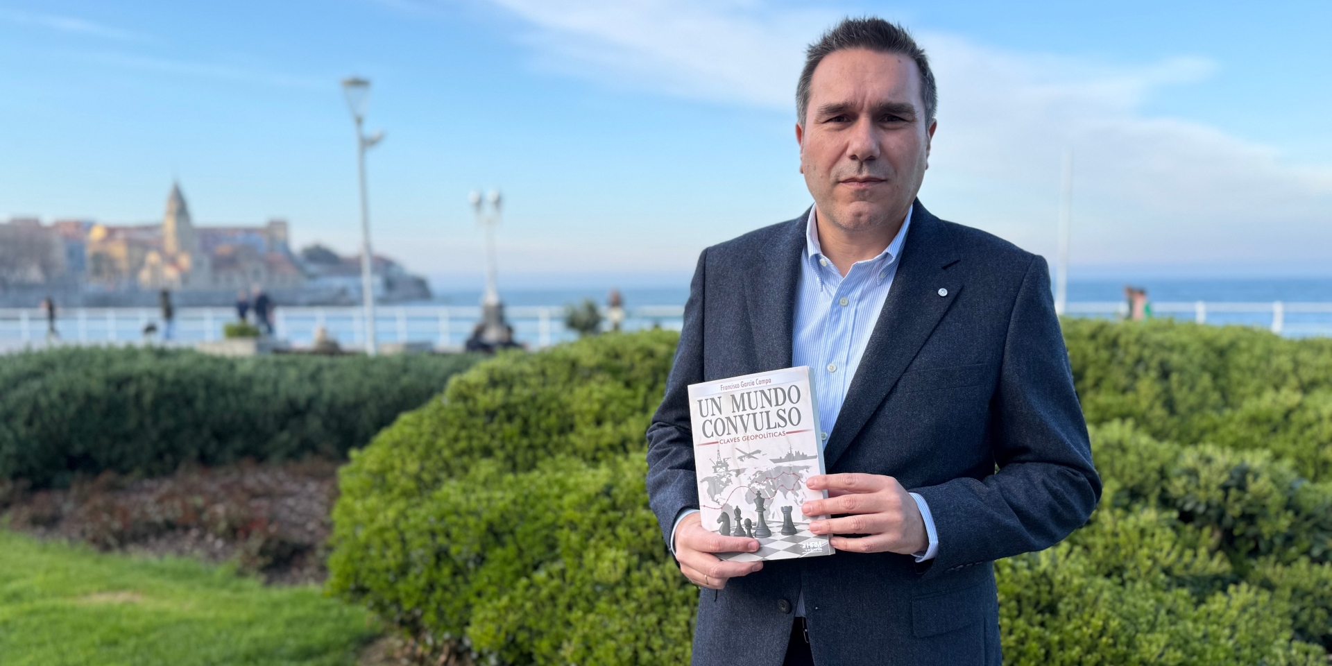 Presentación y firma del libro “Un mundo convulso”