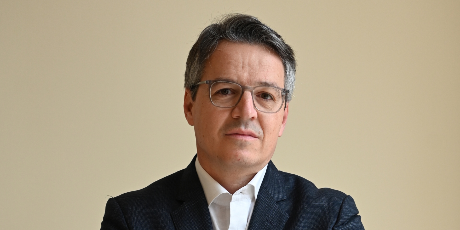 Conferencia “No pienses como te enseñaron: prepárate para la economía de la complejidad”