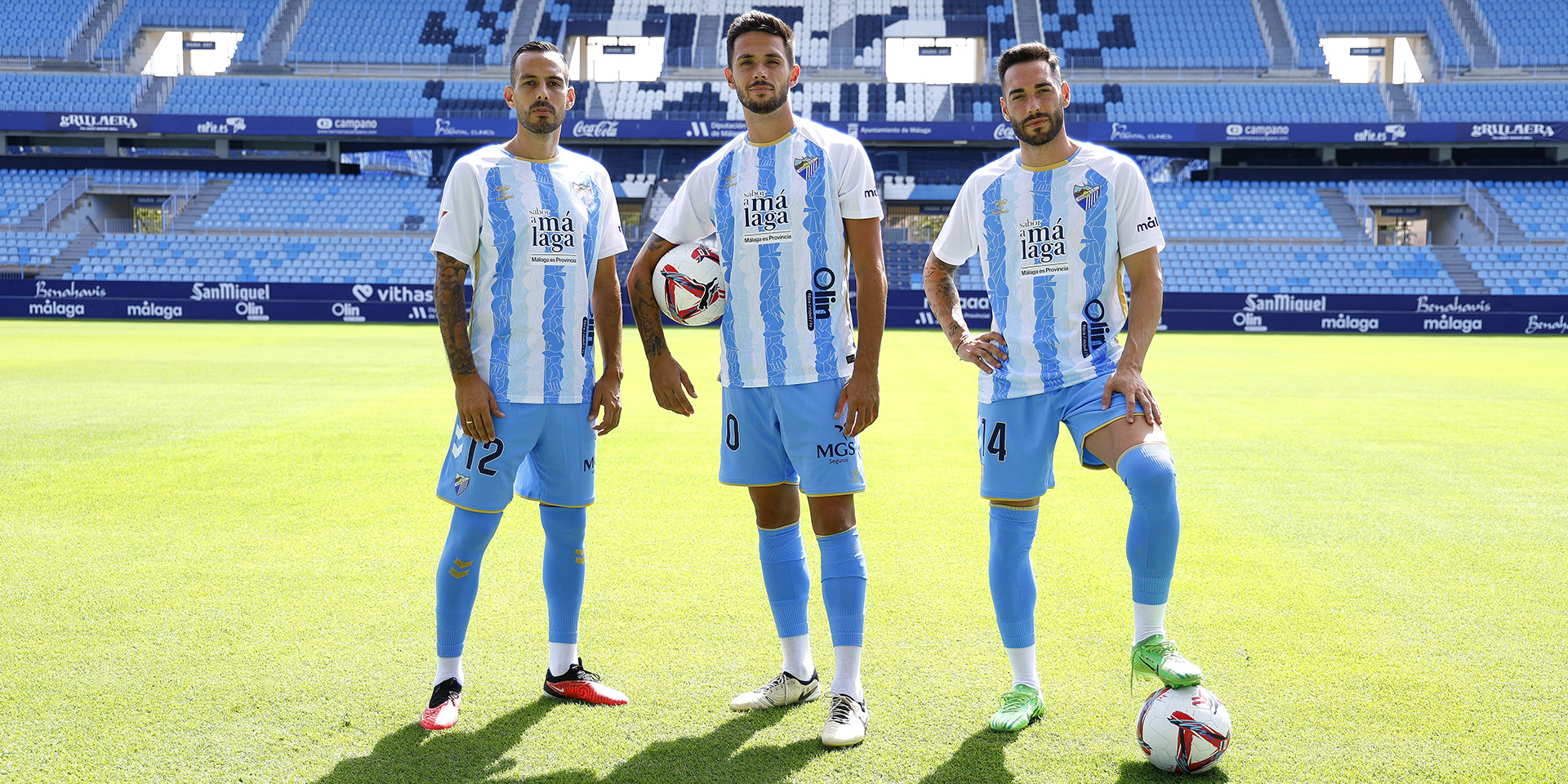 La equipación oficial del Málaga C.F.